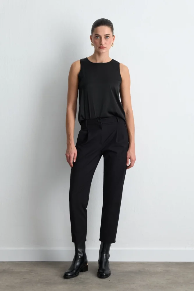 Anka Collection Pleated Tapered Pants Black Black