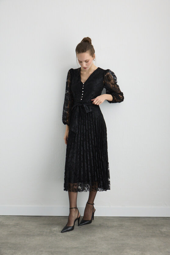 Pleated Lace Long Evening Dress Black - Gusto