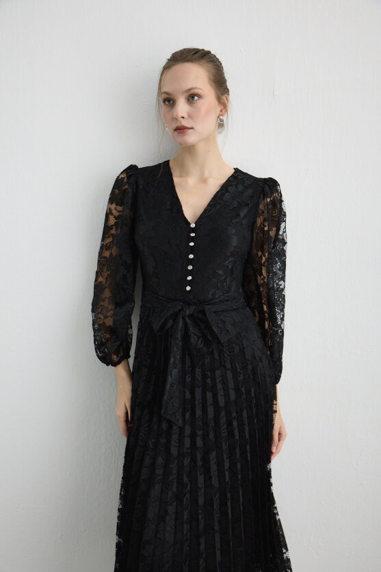 Pleated Lace Long Evening Dress Black - Gusto