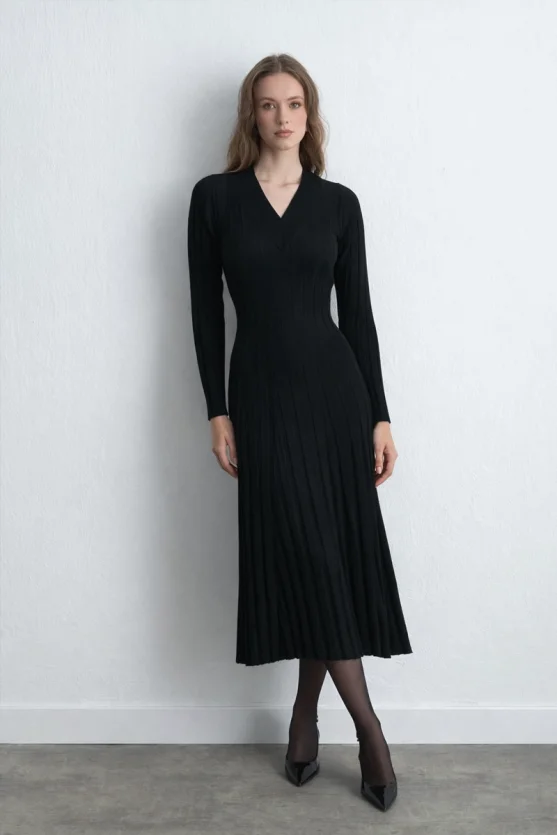 Ribbed Knit Wool Dress Black - 1