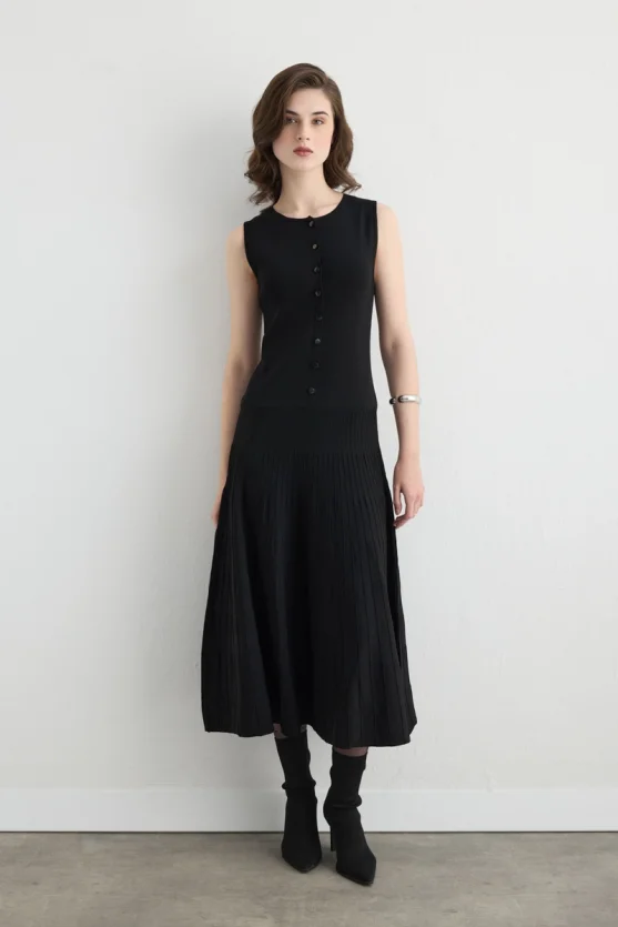 Round Neck Knit Pleated Dress Black - 1