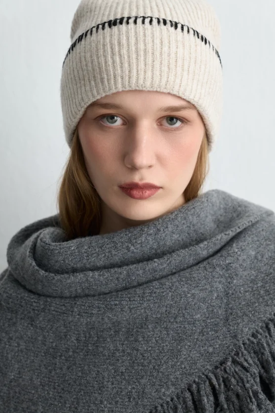 Shearling Stitch Beanie Beige - 3